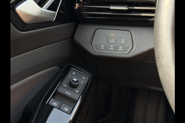 Volkswagen ID.4 Pro 77 kWh | Navi | Carplay | Trekhaak |