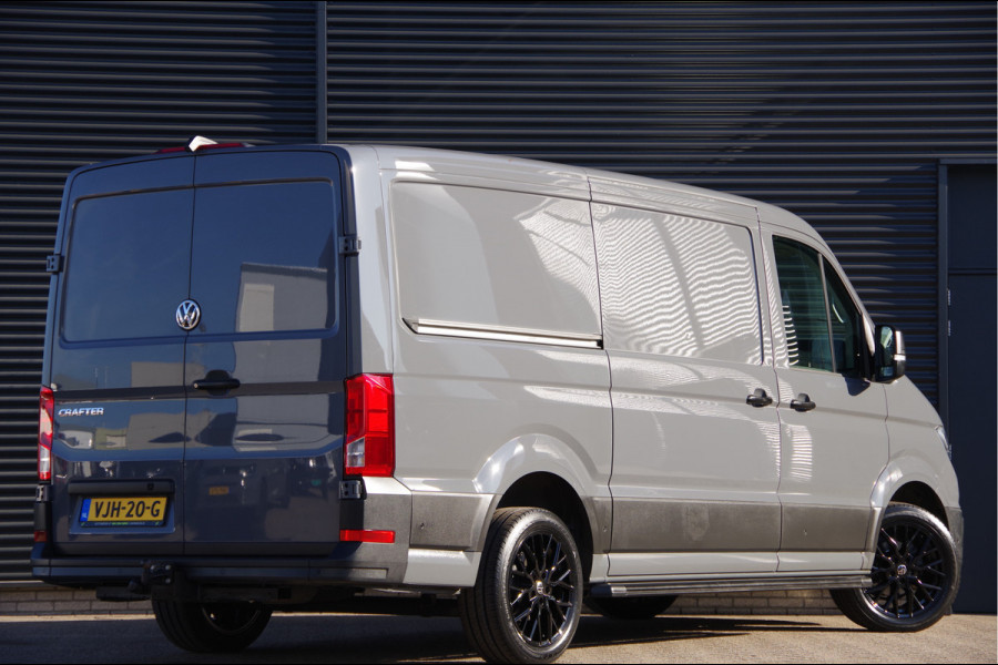 Volkswagen Crafter 35 2.0 TDI L3H2 EXCLUSIVE 177PK AUT. LED, LEDER, TREKHAAK, ADAPT. CRUISE, STOELVERWARMING, CAMERA, NAVI, NL AUTO, NAP