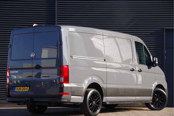Volkswagen Crafter 35 2.0 TDI L3H2 EXCLUSIVE 177PK AUT. LED, LEDER, TREKHAAK, ADAPT. CRUISE, STOELVERWARMING, CAMERA, NAVI, NL AUTO, NAP