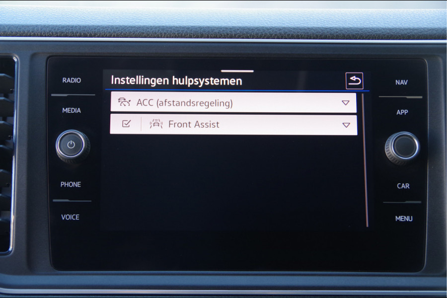 Volkswagen Crafter 35 2.0 TDI L3H2 EXCLUSIVE 177PK AUT. LED, LEDER, TREKHAAK, ADAPT. CRUISE, STOELVERWARMING, CAMERA, NAVI, NL AUTO, NAP