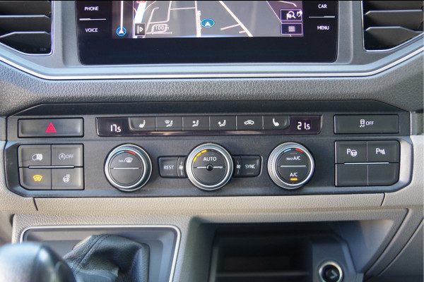 Volkswagen Crafter 35 2.0 TDI L3H2 EXCLUSIVE 177PK AUT. LED, LEDER, TREKHAAK, ADAPT. CRUISE, STOELVERWARMING, CAMERA, NAVI, NL AUTO, NAP