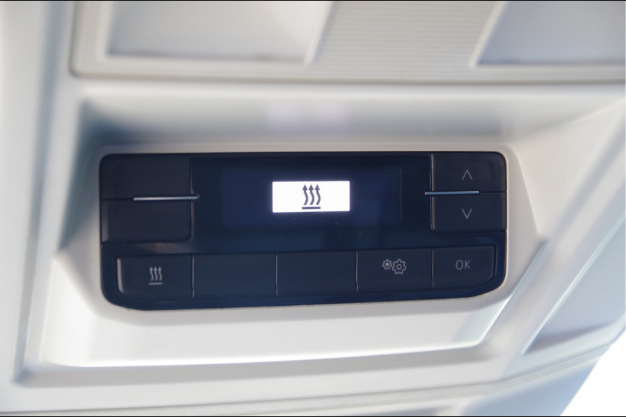 Volkswagen Crafter 35 2.0 TDI L3H2 EXCLUSIVE 177PK AUT. LED, LEDER, TREKHAAK, ADAPT. CRUISE, STOELVERWARMING, CAMERA, NAVI, NL AUTO, NAP