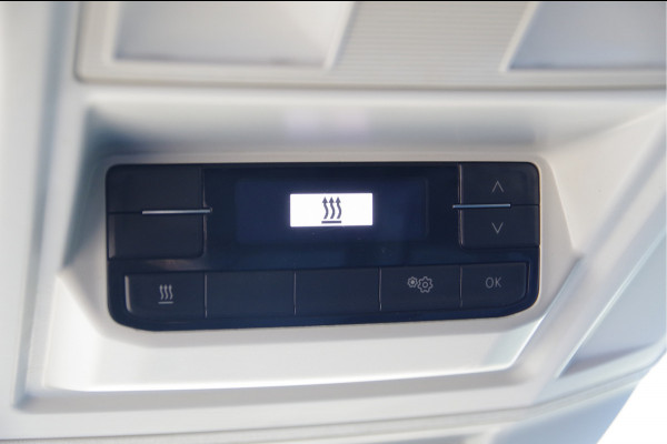 Volkswagen Crafter 35 2.0 TDI L3H2 EXCLUSIVE 177PK AUT. LED, LEDER, TREKHAAK, ADAPT. CRUISE, STOELVERWARMING, CAMERA, NAVI, NL AUTO, NAP