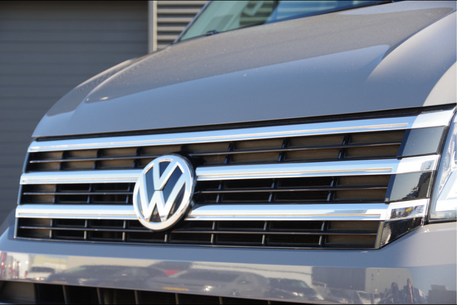 Volkswagen Crafter 35 2.0 TDI L3H2 EXCLUSIVE 177PK AUT. LED, LEDER, TREKHAAK, ADAPT. CRUISE, STOELVERWARMING, CAMERA, NAVI, NL AUTO, NAP