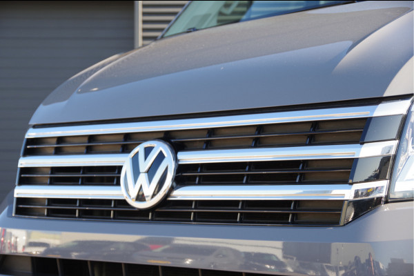Volkswagen Crafter 35 2.0 TDI L3H2 EXCLUSIVE 177PK AUT. LED, LEDER, TREKHAAK, ADAPT. CRUISE, STOELVERWARMING, CAMERA, NAVI, NL AUTO, NAP