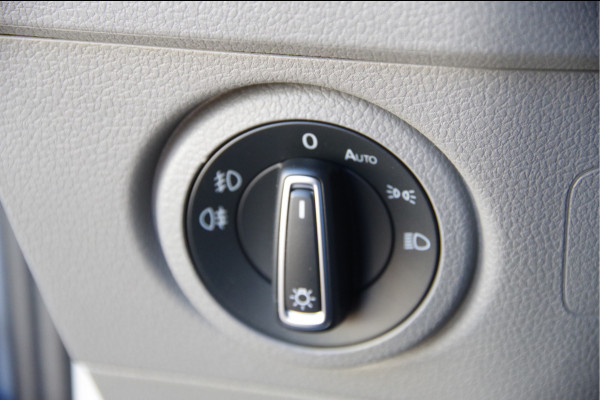 Volkswagen Crafter 35 2.0 TDI L3H2 EXCLUSIVE 177PK AUT. LED, LEDER, TREKHAAK, ADAPT. CRUISE, STOELVERWARMING, CAMERA, NAVI, NL AUTO, NAP