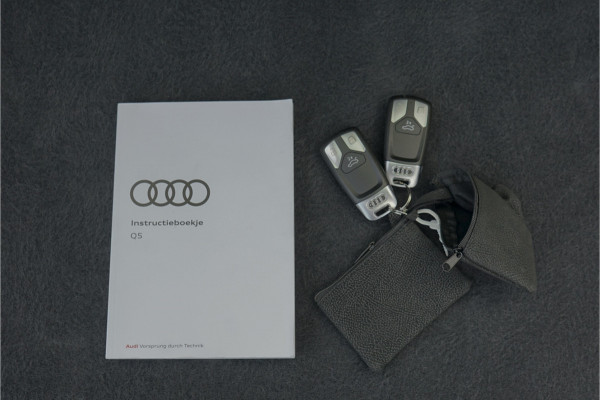 Audi Q5 Sportback 50 TFSI e S edition Pano Luchtvering Matrix 21" 1e Eig Ori NL