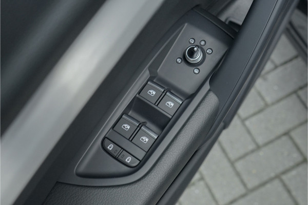 Audi Q5 Sportback 50 TFSI e S edition Pano Luchtvering Matrix 21" 1e Eig Ori NL