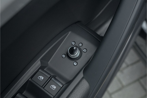 Audi Q5 Sportback 50 TFSI e S edition Pano Luchtvering Matrix 21" 1e Eig Ori NL
