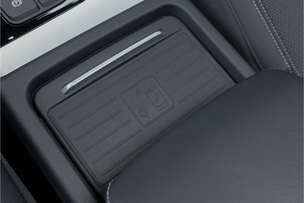 Audi Q5 Sportback 50 TFSI e S edition Pano Luchtvering Matrix 21" 1e Eig Ori NL
