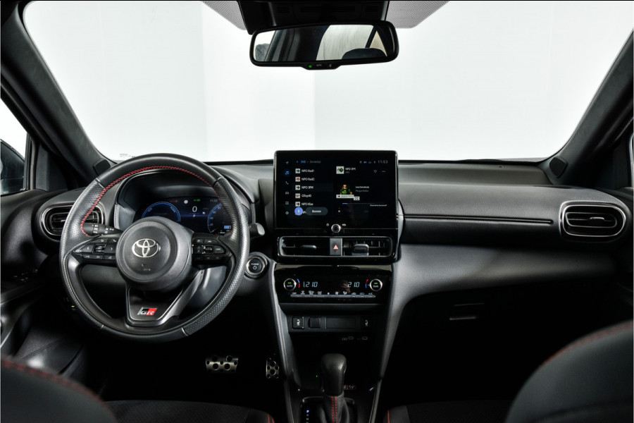 Toyota Yaris Cross 1.5 Hybrid 130 GR Sport (Nieuw model) | Dig.Cockpit | Adapt.Cruise | Stoel+Stuurverw. | Camera | PDC + NAV + App.Connect (Draadloos) | ECC | LM 18" | 2210