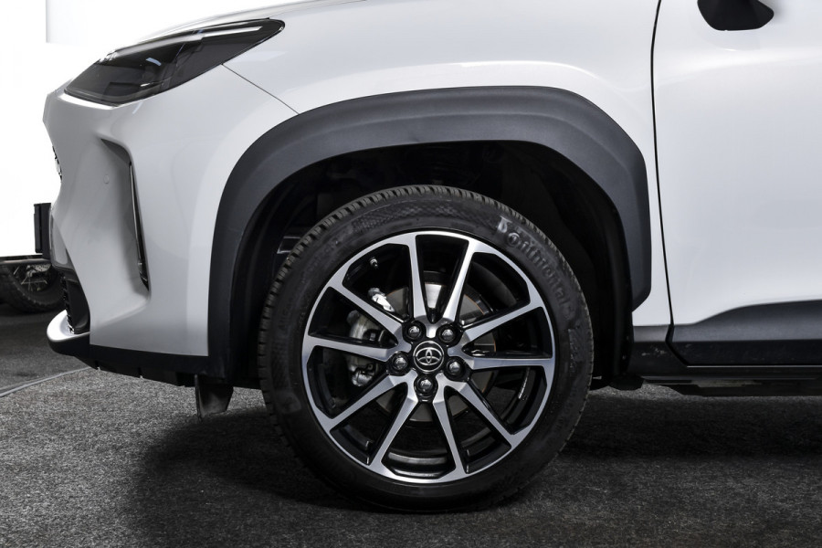 Toyota Yaris Cross 1.5 Hybrid 130 GR Sport (Nieuw model) | Dig.Cockpit | Adapt.Cruise | Stoel+Stuurverw. | Camera | PDC + NAV + App.Connect (Draadloos) | ECC | LM 18" | 2210