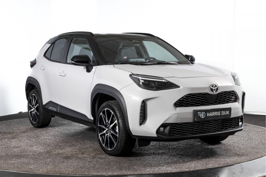 Toyota Yaris Cross 1.5 Hybrid 130 GR Sport (Nieuw model) | Dig.Cockpit | Adapt.Cruise | Stoel+Stuurverw. | Camera | PDC + NAV + App.Connect (Draadloos) | ECC | LM 18" | 2210