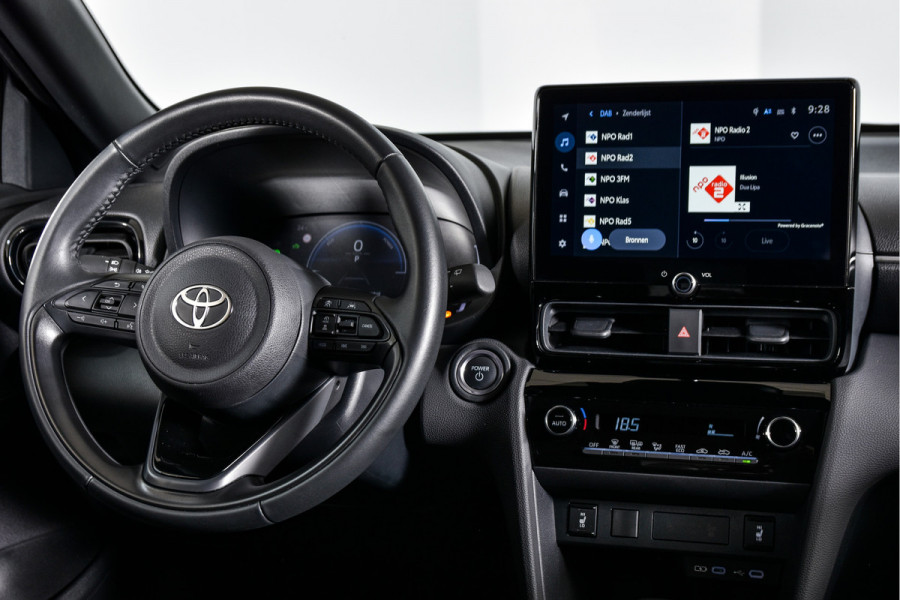 Toyota Yaris Cross 1.5 Hybrid 115 First Edition (Nieuw model) | Dig.Cockpit | Adapt.Cruise | Stoelverwarming | Camera | PDC | App.Connect | Auto.Airco | LM 17" | 3887