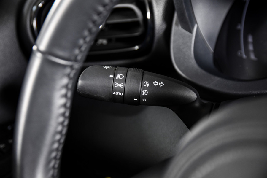 Toyota Yaris Cross 1.5 Hybrid 115 First Edition (Nieuw model) | Dig.Cockpit | Adapt.Cruise | Stoelverwarming | Camera | PDC | App.Connect | Auto.Airco | LM 17" | 3887