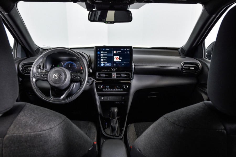Toyota Yaris Cross 1.5 Hybrid 115 First Edition (Nieuw model) | Dig.Cockpit | Adapt.Cruise | Stoelverwarming | Camera | PDC | App.Connect | Auto.Airco | LM 17" | 8010
