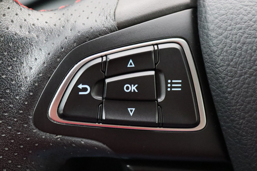 Ford EcoSport 1.0 EcoBoost ST-Line Climate, Cruise, Apple CarPlay, Camera, Trekhaak, Two-Tone, 19”