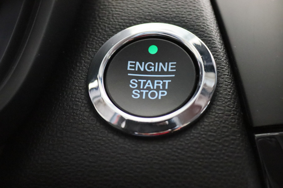Ford EcoSport 1.0 EcoBoost ST-Line Climate, Cruise, Apple CarPlay, Camera, Trekhaak, Two-Tone, 19”