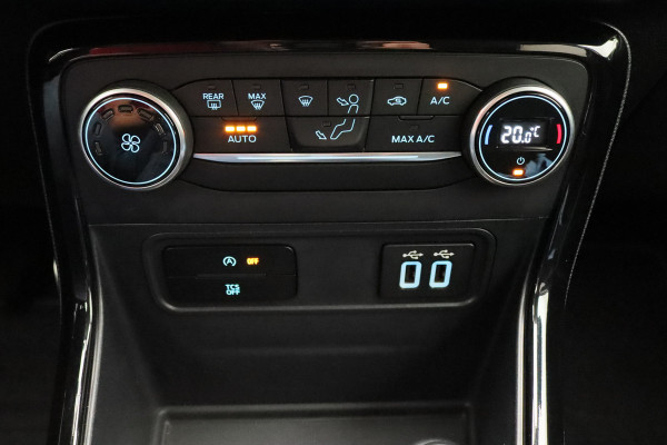 Ford EcoSport 1.0 EcoBoost ST-Line Climate, Cruise, Apple CarPlay, Camera, Trekhaak, Two-Tone, 19”