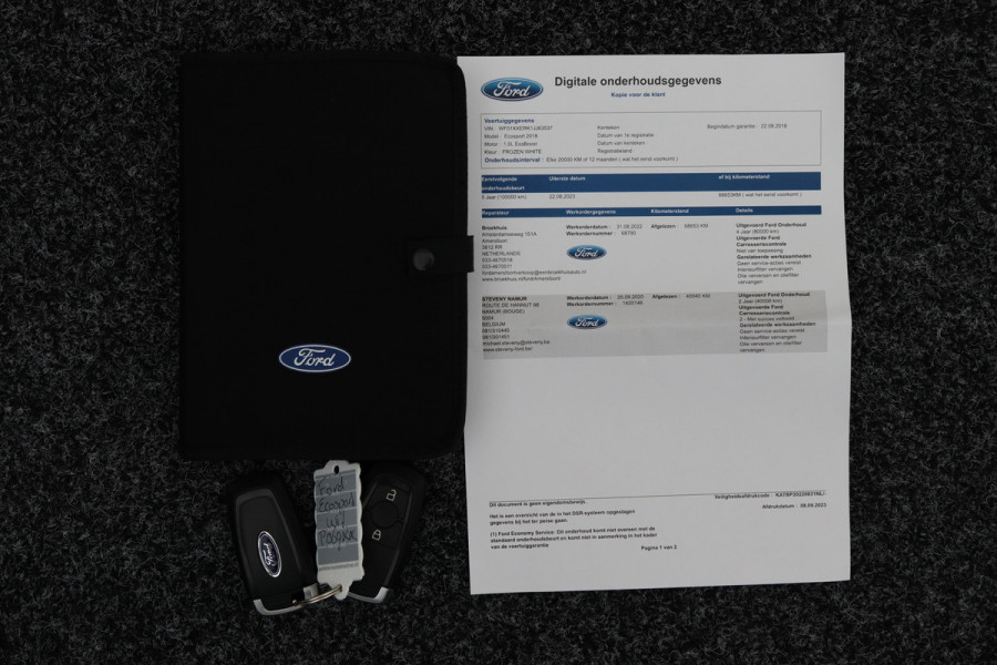 Ford EcoSport 1.0 EcoBoost ST-Line Climate, Cruise, Apple CarPlay, Camera, Trekhaak, Two-Tone, 19”