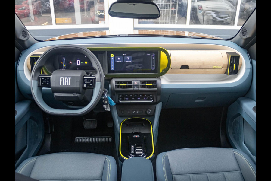 Fiat Grande Panda La Prima 11 kW 44 kWh | Uit voorraad leverbaar | Clima | Cruise | Camera | Apple Carplay | 17" | Navi | Winter Pack