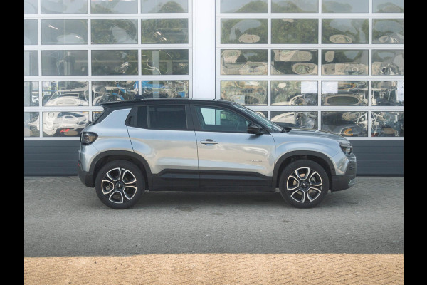 Jeep Avenger 1st Edition 54 kWh | Clima | Cruise | Adapt. Camera | Apple Carplay | BSM | 18" | Keyless | Winter Pack