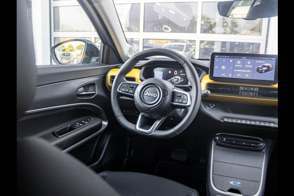 Jeep Avenger 1st Edition 54 kWh | Clima | Cruise | Adapt. Camera | Apple Carplay | BSM | 18" | Keyless | Winter Pack