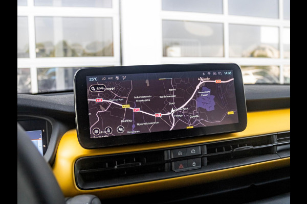 Jeep Avenger 1st Edition 54 kWh | Clima | Cruise | Adapt. Camera | Apple Carplay | BSM | 18" | Keyless | Winter Pack