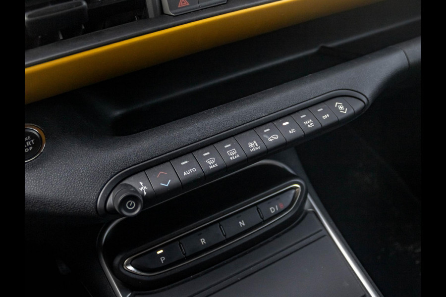 Jeep Avenger 1st Edition 54 kWh | Clima | Cruise | Adapt. Camera | Apple Carplay | BSM | 18" | Keyless | Winter Pack