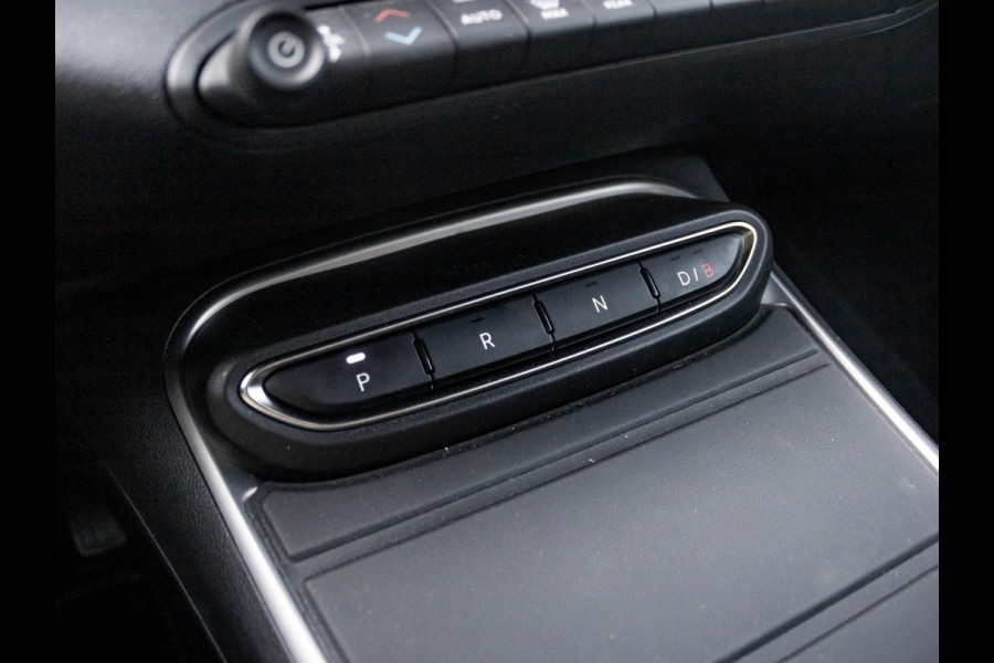 Jeep Avenger 1st Edition 54 kWh | Clima | Cruise | Adapt. Camera | Apple Carplay | BSM | 18" | Keyless | Winter Pack