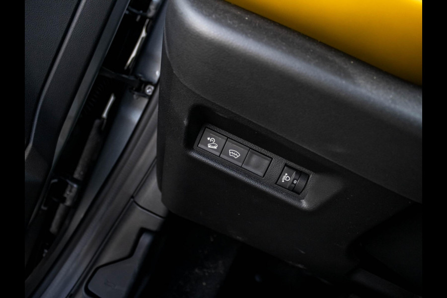 Jeep Avenger 1st Edition 54 kWh | Clima | Cruise | Adapt. Camera | Apple Carplay | BSM | 18" | Keyless | Winter Pack