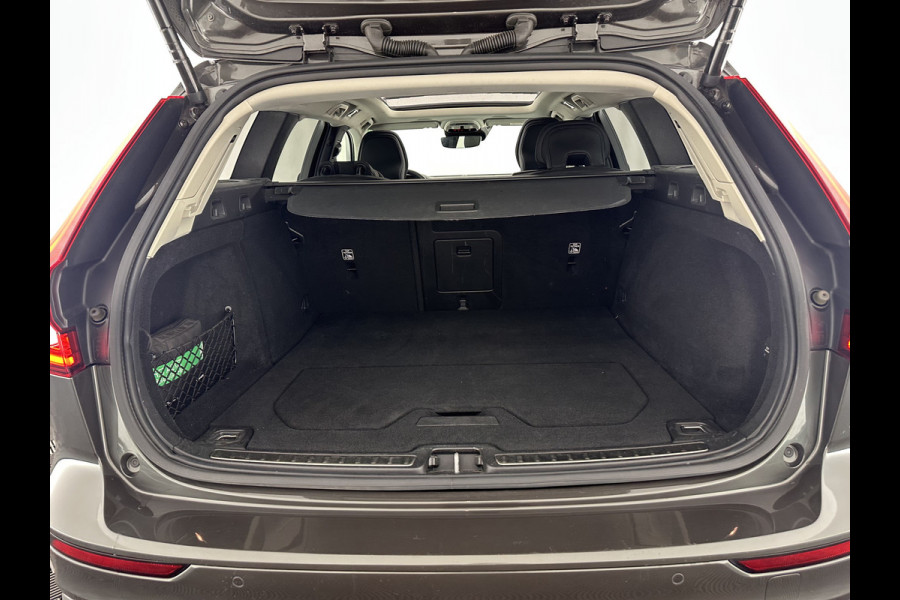 Volvo V60 2.0 T6 Plug-in hybrid AWD Plus Bright (INCL-BTW) *PANO | LUXURY-LEATHER | FULL-LED | DIGI-COCKPIT | NAVI-FULLMAP | HEATED/COOLED-SPORTSEATS | KEYLESS | MEMORY-PACK | ECC | PRIVACY-GLASS | PDC | BLIS | LANE-ASSIST | DAB | CRUISE |