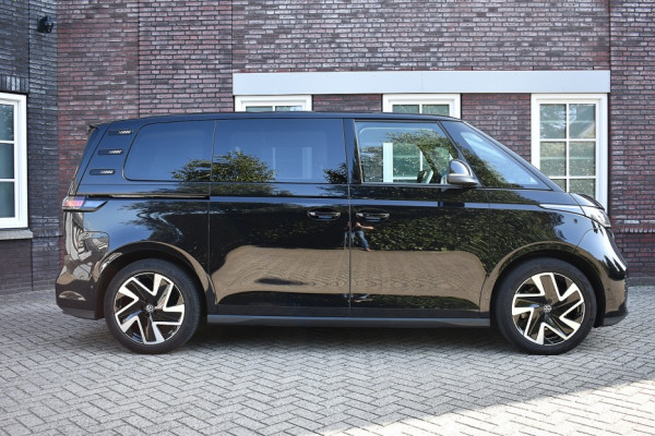 Volkswagen ID. Buzz 1st 77kWh | Achteruitrijcamera | Prachtig wit interieur | Verwarmde voorstoelen | Verwarmd stuurwiel