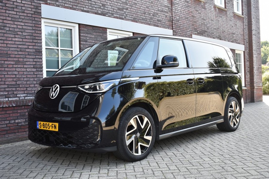 Volkswagen ID. Buzz 1st 77kWh | Achteruitrijcamera | Prachtig wit interieur | Verwarmde voorstoelen | Verwarmd stuurwiel