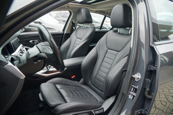 BMW 3 Serie 318i High Executive + SCHUIFDAK / LASERLIGHT / TREKHAAK / LEDER / INDIVIDUAL / DRAVITGRAU