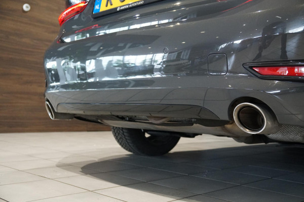 BMW 3 Serie 318i High Executive + SCHUIFDAK / LASERLIGHT / TREKHAAK / LEDER / INDIVIDUAL / DRAVITGRAU