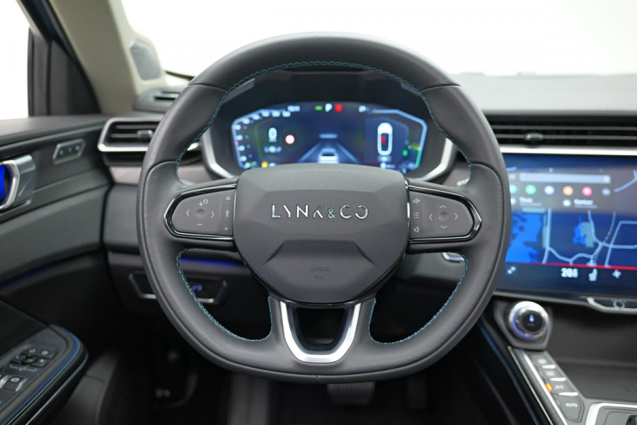 Lynk & Co 01 1.5 |Pano|360cam|Ambient|Carplay|