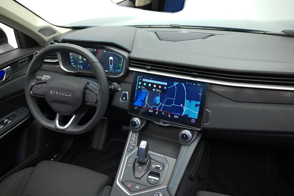Lynk & Co 01 1.5 |Pano|360cam|Ambient|Carplay|
