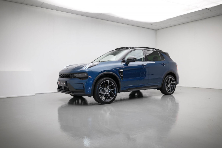 Lynk & Co 01 1.5 |Pano|360cam|Ambient|Carplay|
