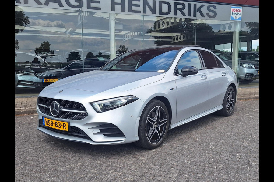 Mercedes-Benz A-Klasse 250 e Business Solution AMG-Line Automaat | Pano | Memory-Pack | Sfeer | Full LED | Trekhaak | occasion