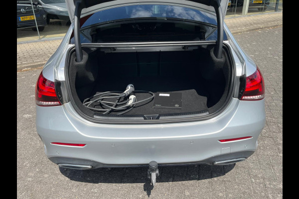Mercedes-Benz A-Klasse 250 e Business Solution AMG-Line Automaat | Pano | Memory-Pack | Sfeer | Full LED | Trekhaak | occasion