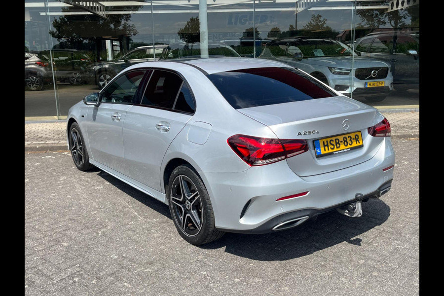 Mercedes-Benz A-Klasse 250 e Business Solution AMG-Line Automaat | Pano | Memory-Pack | Sfeer | Full LED | Trekhaak | occasion
