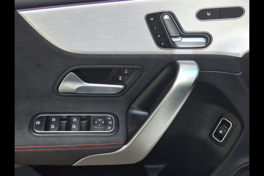 Mercedes-Benz A-Klasse 250 e Business Solution AMG-Line Automaat | Pano | Memory-Pack | Sfeer | Full LED | Trekhaak | occasion