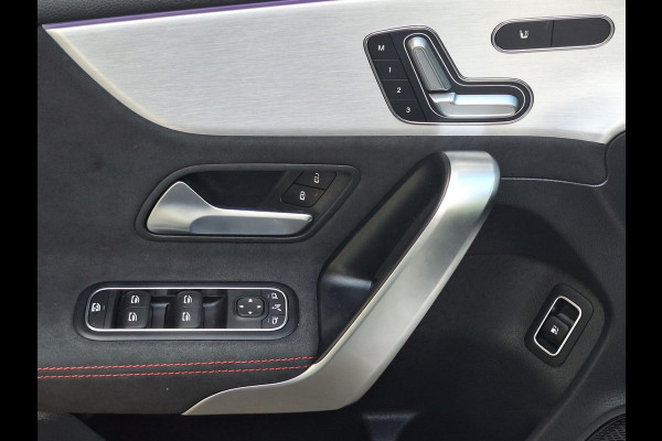 Mercedes-Benz A-Klasse 250 e Business Solution AMG-Line Automaat | Pano | Memory-Pack | Sfeer | Full LED | Trekhaak | occasion