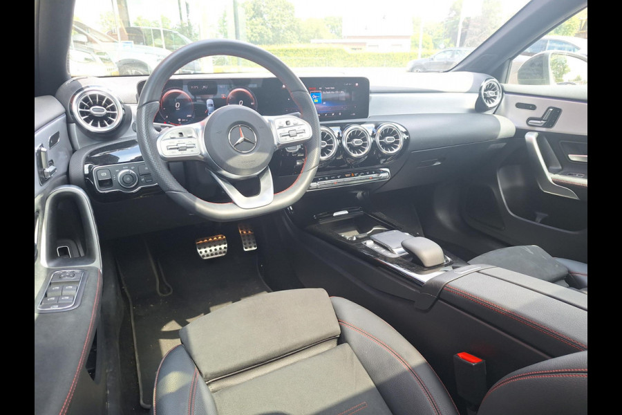 Mercedes-Benz A-Klasse 250 e Business Solution AMG-Line Automaat | Pano | Memory-Pack | Sfeer | Full LED | Trekhaak | occasion