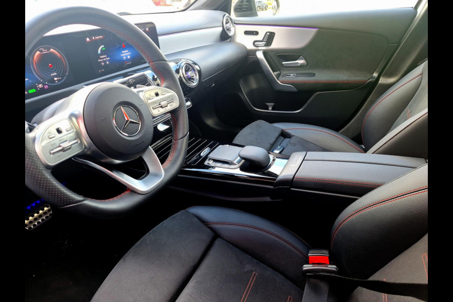 Mercedes-Benz A-Klasse 250 e Business Solution AMG-Line Automaat | Pano | Memory-Pack | Sfeer | Full LED | Trekhaak | occasion