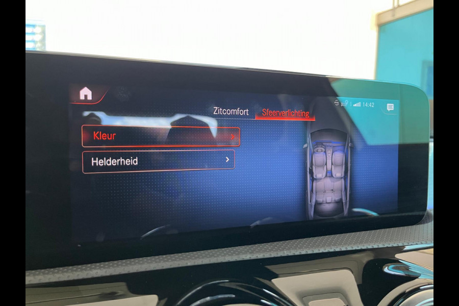 Mercedes-Benz A-Klasse 250 e Business Solution AMG-Line Automaat | Pano | Memory-Pack | Sfeer | Full LED | Trekhaak | occasion