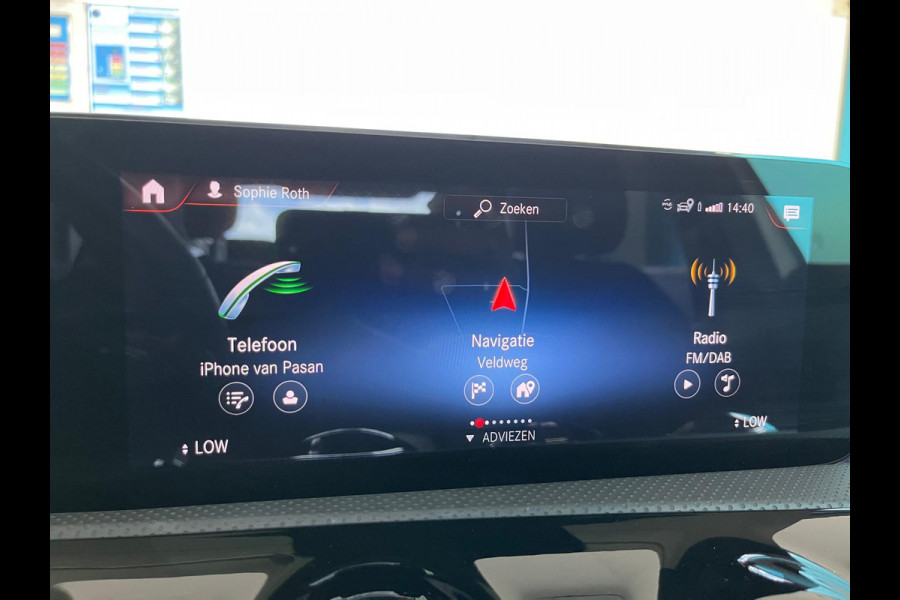 Mercedes-Benz A-Klasse 250 e Business Solution AMG-Line Automaat | Pano | Memory-Pack | Sfeer | Full LED | Trekhaak | occasion