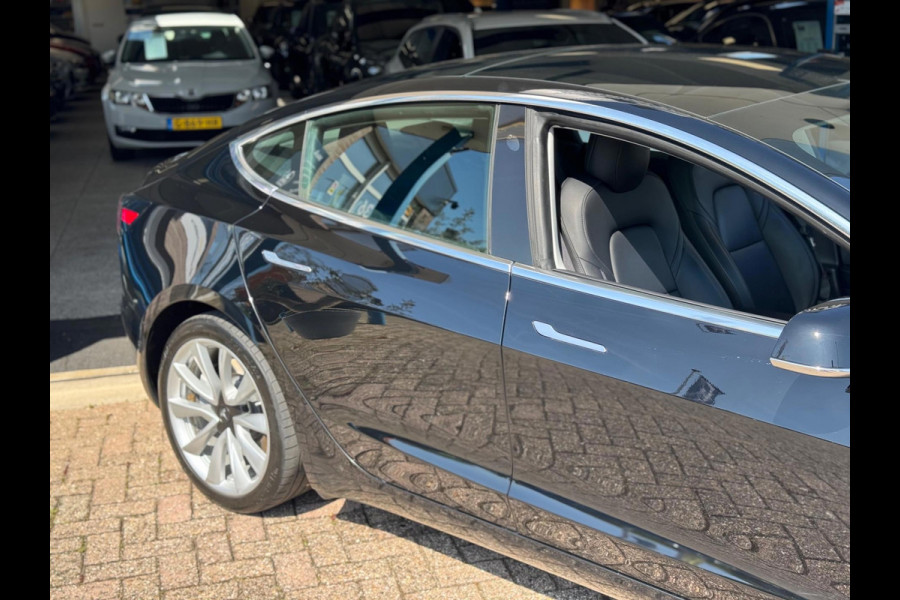 Tesla Model 3 Long Range AWD 75 kWh 2019 ZWART NAVI NAP BTW!