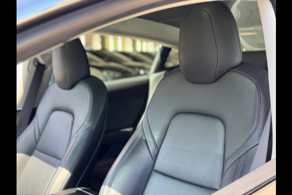Tesla Model 3 Long Range AWD 75 kWh 2019 ZWART NAVI NAP BTW!